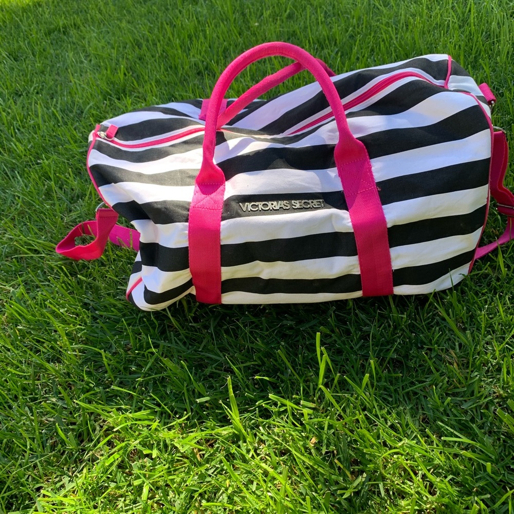 Victoria secret weekender duffle bag